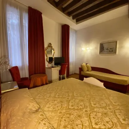 فندق مبيت وإفطار Casa Querini