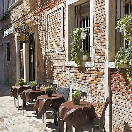 Casa Querini Oda ve Kahvaltı Venedik
